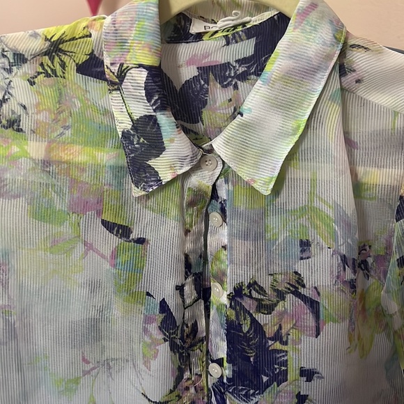 BCBGeneration button down top - Picture 3 of 5